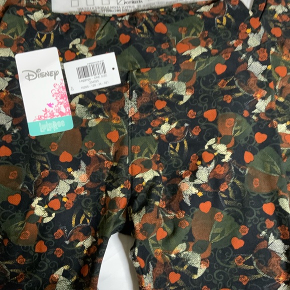 ❤️Soft Buttery Leggings Disney. NWT  Queen of Hearts - Picture 3 of 4
